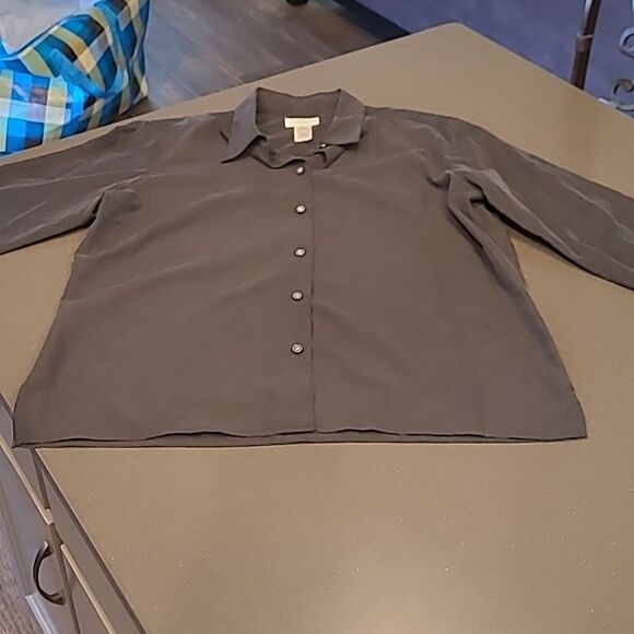 Liz Claiborne Essentials Stain Resistant Navy Button Down Top - Picture 5 of 12